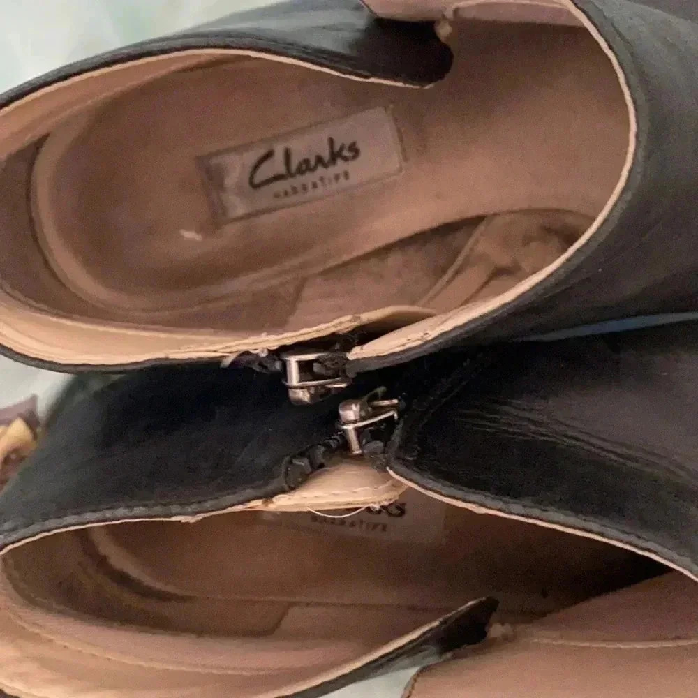 Clarks booties - Picture 6 of 7